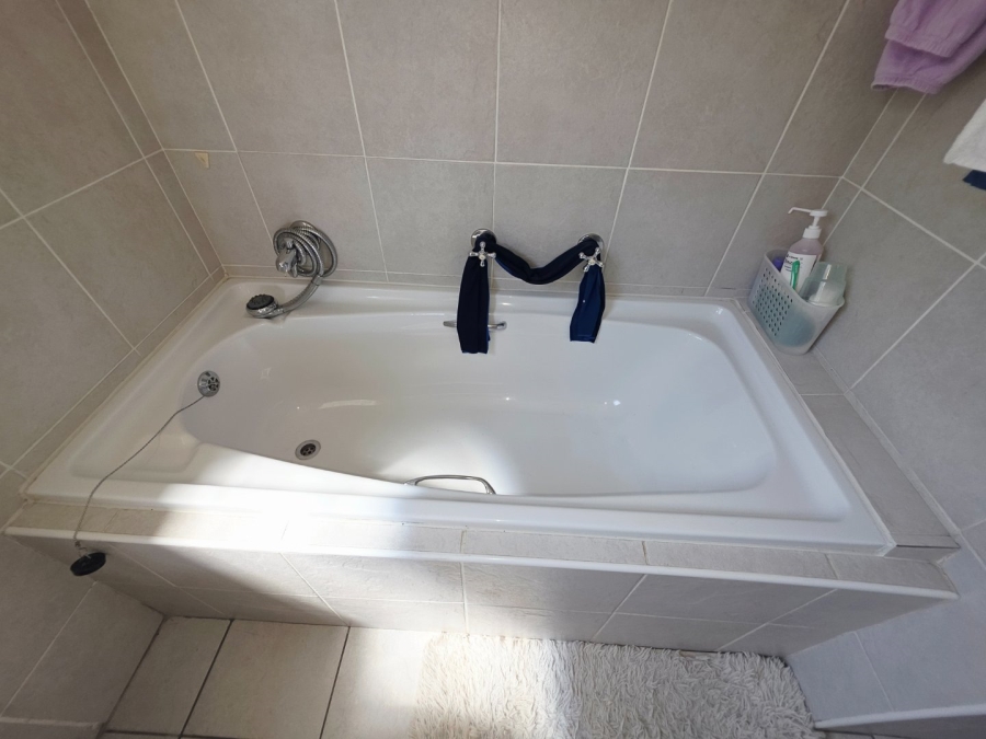 3 Bedroom Property for Sale in Parklands Western Cape